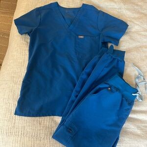 Figs High waisted Zamora Joggers + Top Royal Blue Set